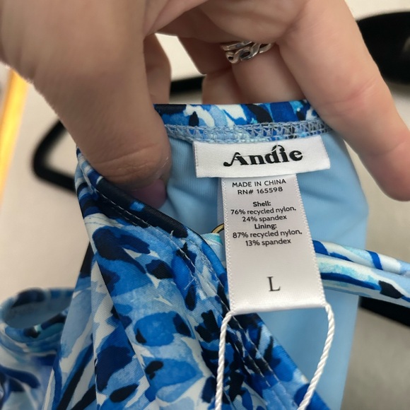 Andie Swim Blue Floral Scoopneck Almafi One Piece Swimsuit NWT - Picture 6 of 10